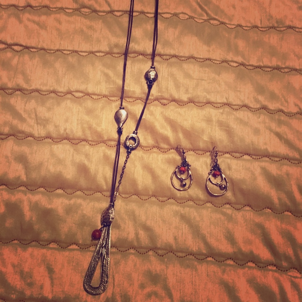 Necklace & Earrings